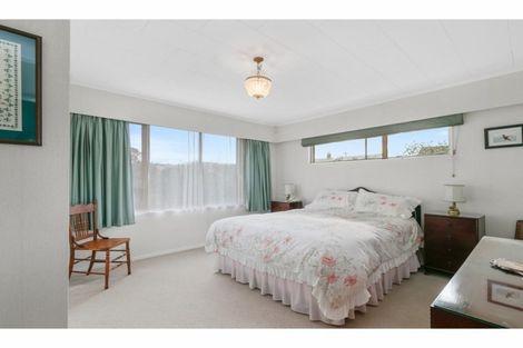 Photo of property in 13a Norton Park Avenue, Fairfield, Lower Hutt, 5011