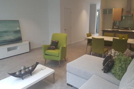 Photo of property in 3/40 Scarlet Oak Drive, Schnapper Rock, Auckland, 0632