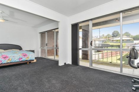 Photo of property in 236 Triangle Road, Massey, Auckland, 0614