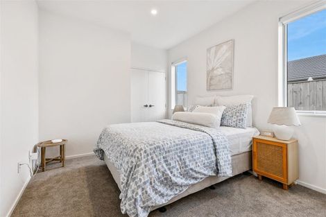 Photo of property in 12 Len Ireland Drive, Kumeu, 0810