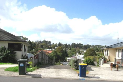 Photo of property in 9 Zefiro Drive, Massey, Auckland, 0614