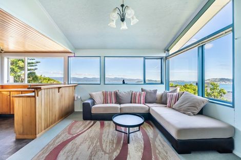 Photo of property in 16 Shalimar Crescent, Khandallah, Wellington, 6035