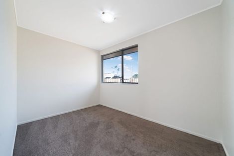 Photo of property in 1/24a Waimumu Road, Massey, Auckland, 0614