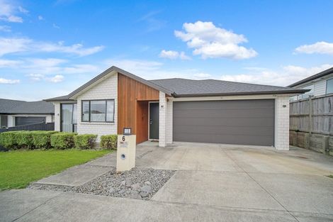 Photo of property in 6 Joseph Kokich Avenue, Swanson, Auckland, 0614