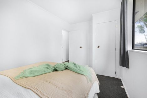 Photo of property in 1 Oak Avenue, Nawton, Hamilton, 3200