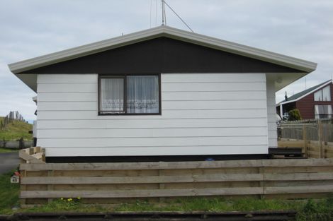 Photo of property in 40 Karyn Street, Castlecliff, Whanganui, 4501