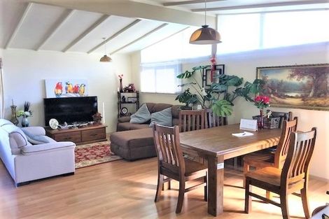 Photo of property in 20a Regency Place, Sunnynook, Auckland, 0632