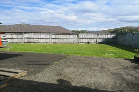 Photo of property in 41 Speyside Crescent, Flat Bush, Auckland, 2016