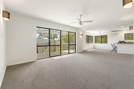 Photo of property in 79 Yorke Road, Haruru, 0204