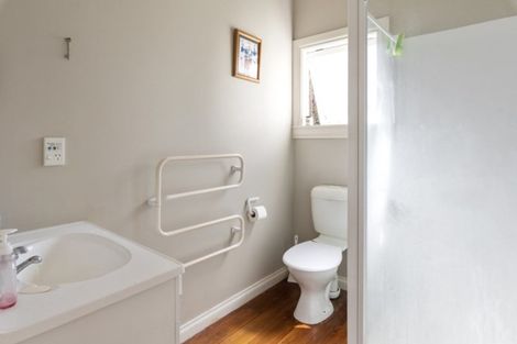 Photo of property in 69 Waimea Road, Waikanae Beach, Waikanae, 5036