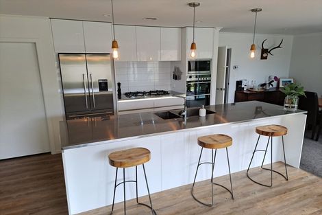 Photo of property in 35 Banks Boulevard, Whitby, Porirua, 5024