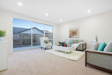 Photo of property in 12 Kapia Drive, Takanini, 2112