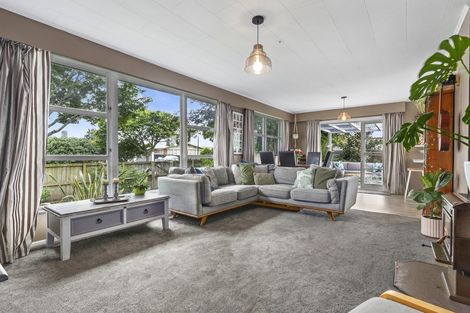 Photo of property in 2 Bremridge Place, Melville, Hamilton, 3206