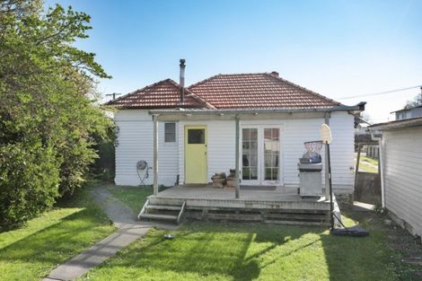 Photo of property in 5 Bell Street, Marton, 4710