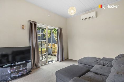 Photo of property in 11 Aitken Place, Mornington, Dunedin, 9011