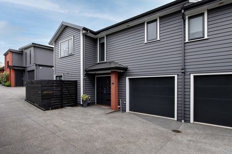 Photo of property in 2/11 Masters Avenue, Hillcrest, Hamilton, 3216