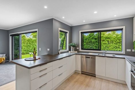 Photo of property in 35 Gallipoli Place, Paraparaumu, 5032