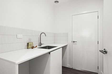 Photo of property in 24 George Yee Place, Taradale, Napier, 4112