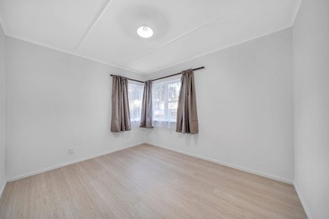 Photo of property in 38 Pinedale Place, Henderson, Auckland, 0610