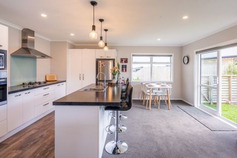 Photo of property in 27 Gallipoli Place, Paraparaumu, 5032