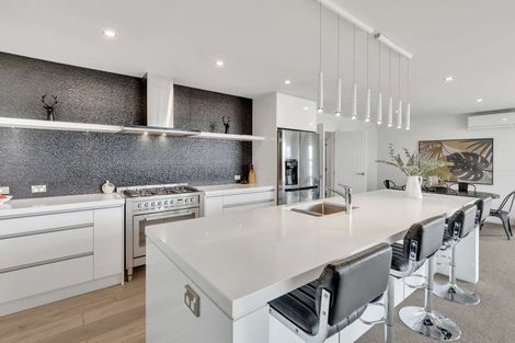 Photo of property in 27 Silicon Way, Fitzherbert, Palmerston North, 4410