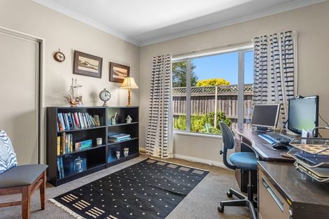 Photo of property in 25 Sycamore Close, Rangiora, 7400