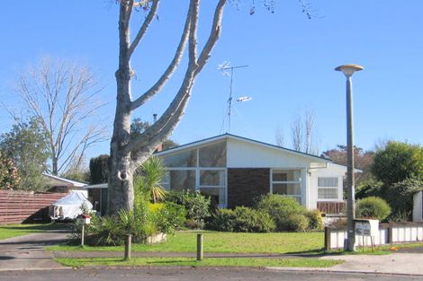 Photo of property in 11 Lynwood Place, Chedworth, Hamilton, 3210