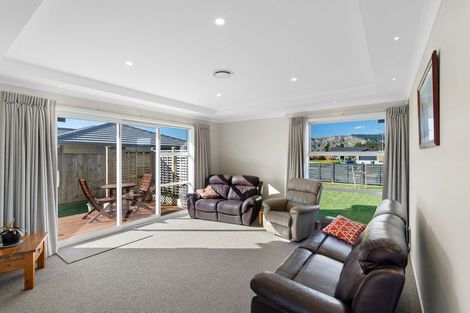 Photo of property in 10 Magnolia Place, Levin, 5510