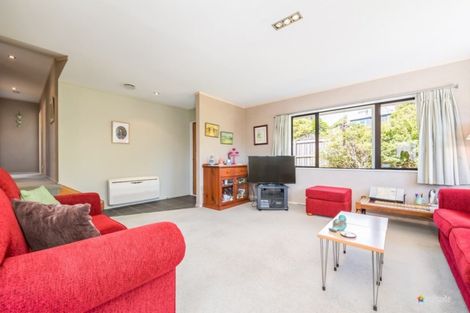 Photo of property in 165 Maungaraki Road, Korokoro, Lower Hutt, 5012