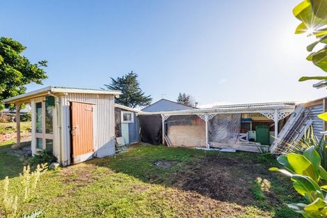 Photo of property in 63 Himatangi Street, Himatangi Beach, Foxton, 4891