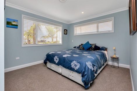 Photo of property in 2 Cayman Court, One Tree Point, 0118