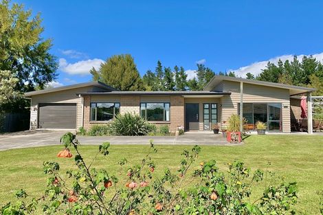 Photo of property in 8 Latham Stubbs Crescent, Waipawa, 4210
