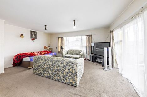 Photo of property in 1/74 Wallace Road, Papatoetoe, Auckland, 2025
