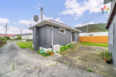 Photo of property in 43 Russell Road, Wainuiomata, Lower Hutt, 5014