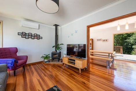 Photo of property in 18 Coates Street, Tawa, Wellington, 5028