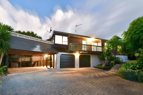 Photo of property in 3b Royalty Rise, Red Beach, 0932