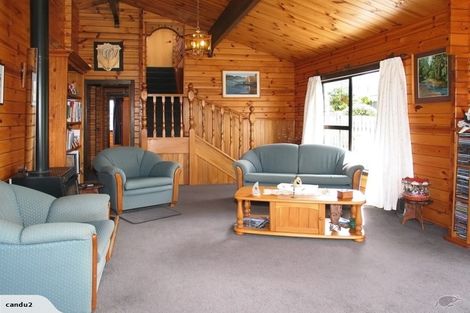 Photo of property in 34 Bodmin Terrace, Camborne, Porirua, 5026