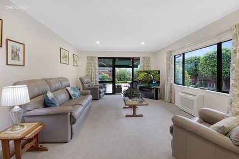 Photo of property in 2/156 Blighs Road, Strowan, Christchurch, 8052