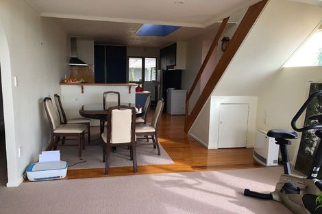 Photo of property in 38 The Esplanade, Eastern Beach, Auckland, 2012