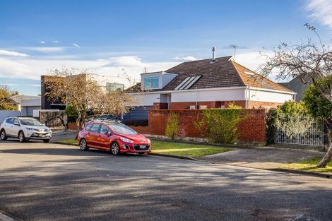 Photo of property in 132 Totara Street, Riccarton, Christchurch, 8041