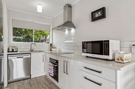 Photo of property in 1/17a Rose Road, Papatoetoe, Auckland, 2025
