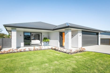 Photo of property in 21 Surfers Avenue, Waihi Beach, 3611