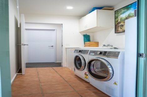 Photo of property in 4a Richards Avenue, Forrest Hill, Auckland, 0620