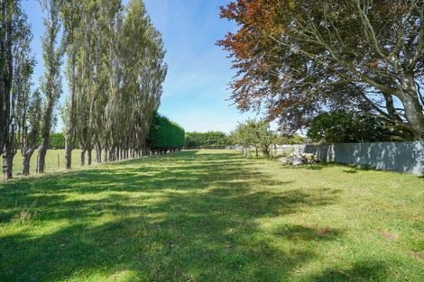 Photo of property in 1048 Lochiel-branxholme Road, Branxholme, Invercargill, 9874