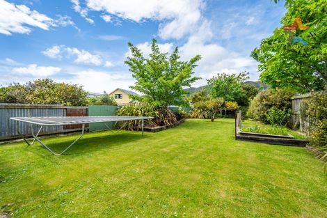 Photo of property in 40 Awamutu Grove, Waiwhetu, Lower Hutt, 5010