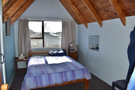 Photo of property in 4 Mavis Avenue, Waikawa Beach, Levin, 5573