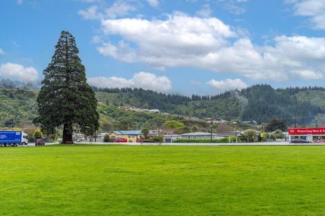 Photo of property in 18b Nelson Square, Picton, 7220