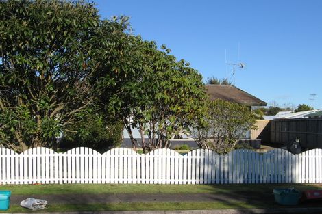 Photo of property in 6 Bradley Place, Nawton, Hamilton, 3200