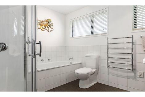 Photo of property in 18 Crosdale Place, Burnside, Christchurch, 8042