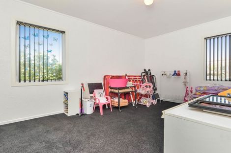Photo of property in 236 Triangle Road, Massey, Auckland, 0614